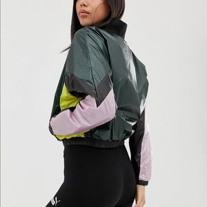 Puma Women’s Retro Look Windbreaker Color Block Small